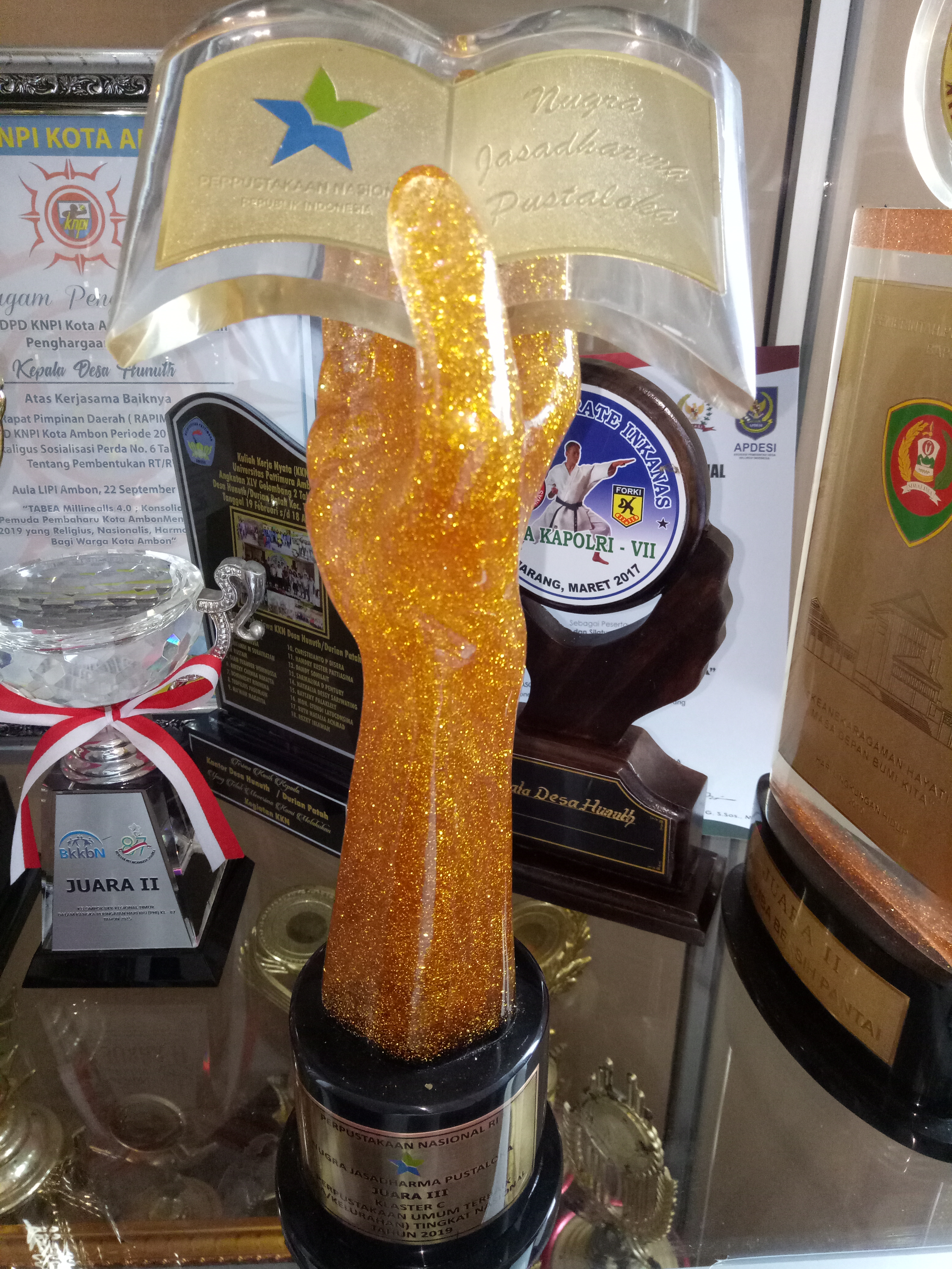 PIALA LOMBA PERPUSTAKAAN